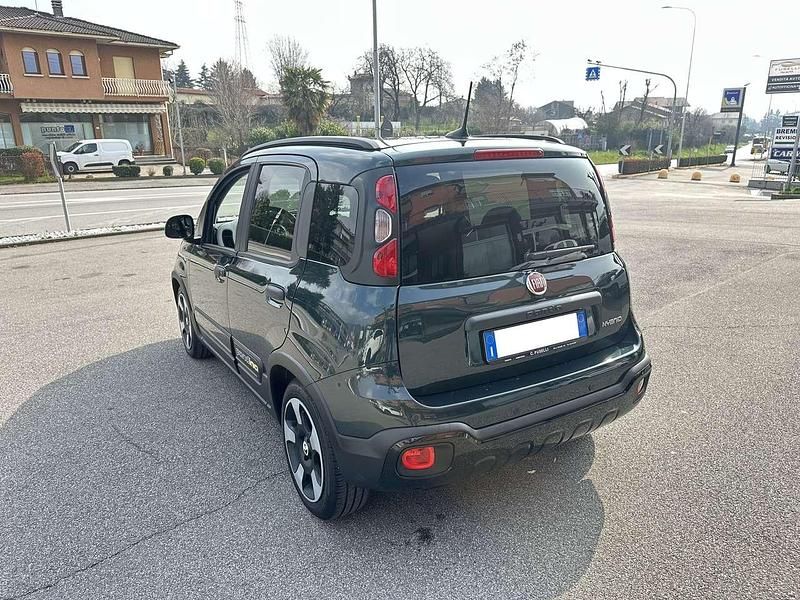Usata Fiat Panda Cross Cross 69 CV (50 kW) 2025 Verde Utilitaria