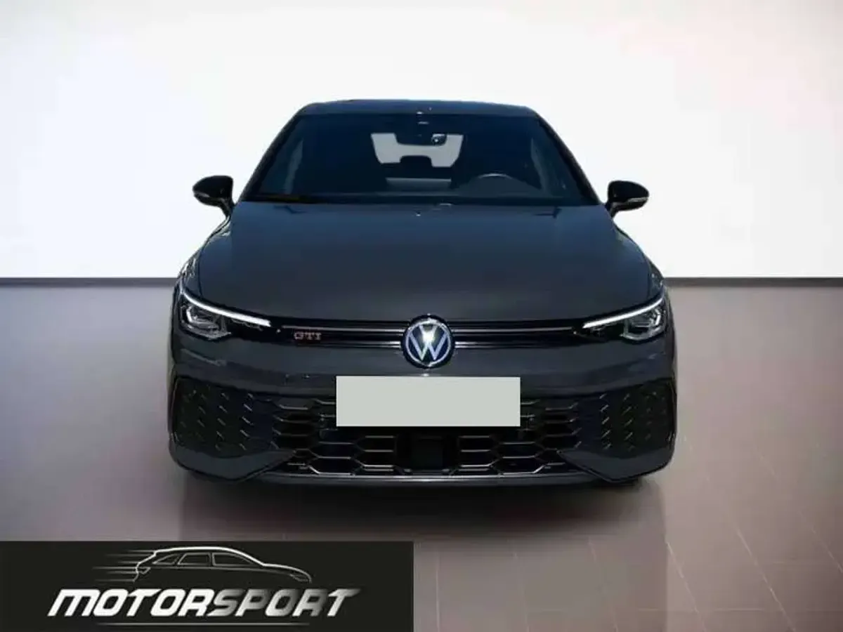 Usata VW Golf VIII Style 265 CV (194 kW) 2024 Urano grey Berlina