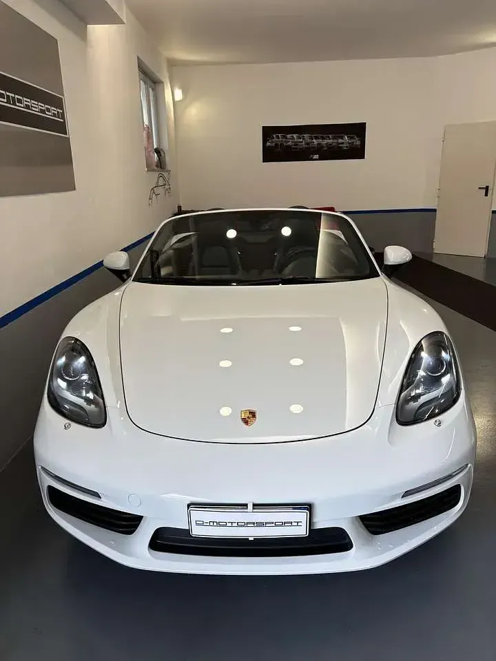 Usata Porsche 718 Boxster 300 CV (220 kW) 2018 Bianco Cabrio