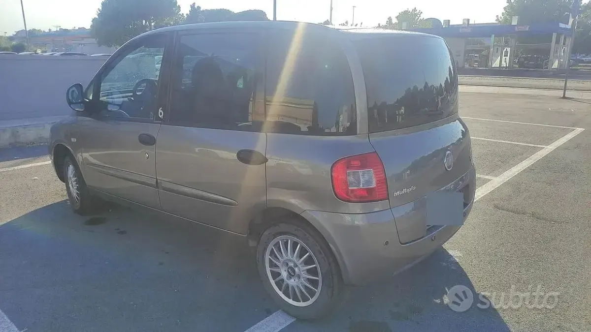Usata Fiat Multipla 103 CV (75 kW) 2010 Monovolume