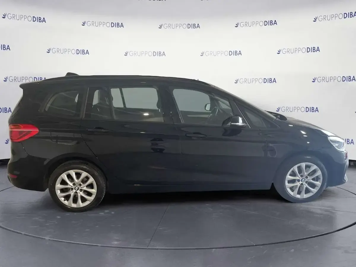 Usata BMW 218 Gran Tourer Efficient Dynamics 150 CV (110 kW) 2022 Nero Monovolume