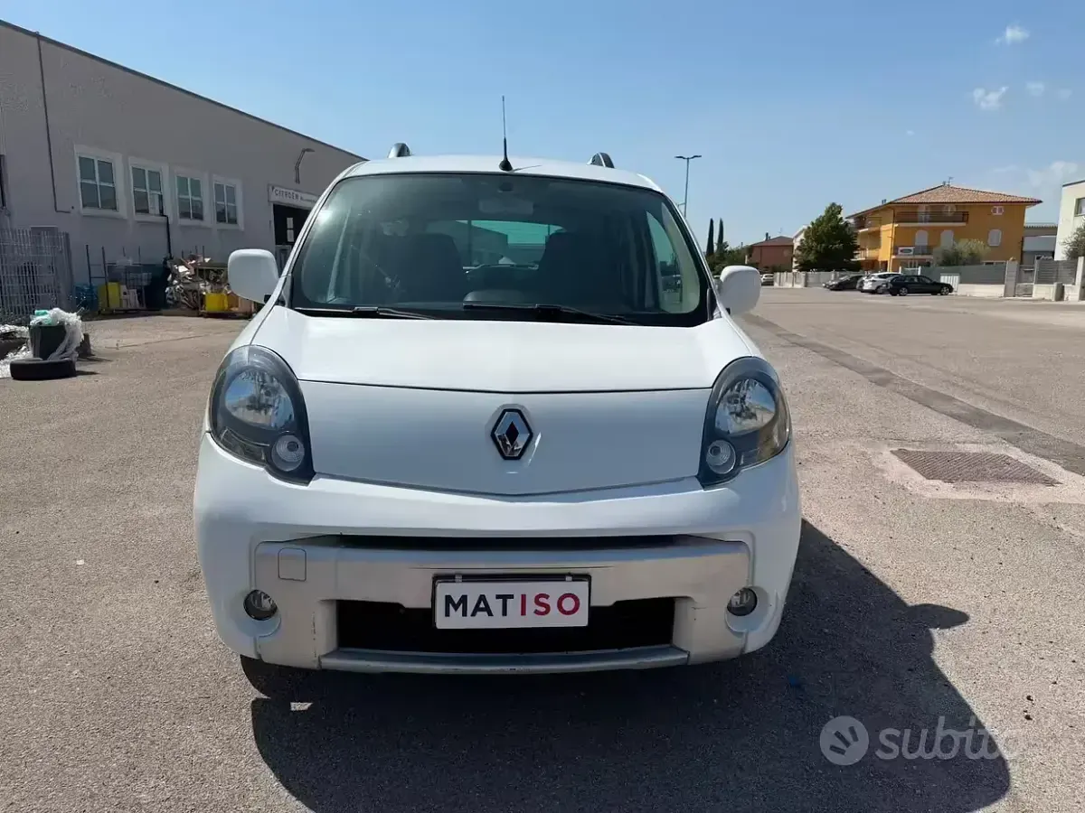 Usata Renault Kangoo 110 CV (80 kW) 2011 Bianco Monovolume