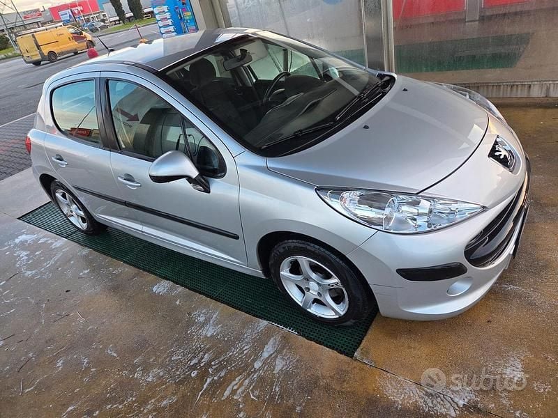 Usata Peugeot 207 70 CV (51 kW) 2007 Grigio Berlina