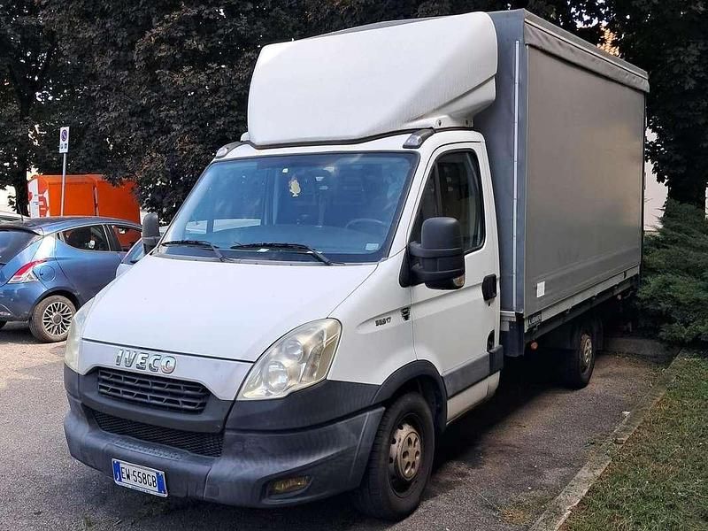 Usata Iveco Daily 170 CV (125 kW) 2014 Bianco Furgone