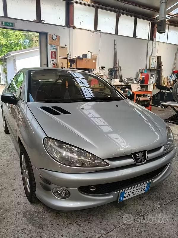 Begagnad Peugeot 206 CC 109 HK (80 kW) 2003 Grå Cab