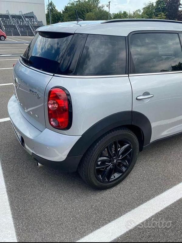 Usata Mini Countryman 111 CV (81 kW) 2014 Grigio SUV