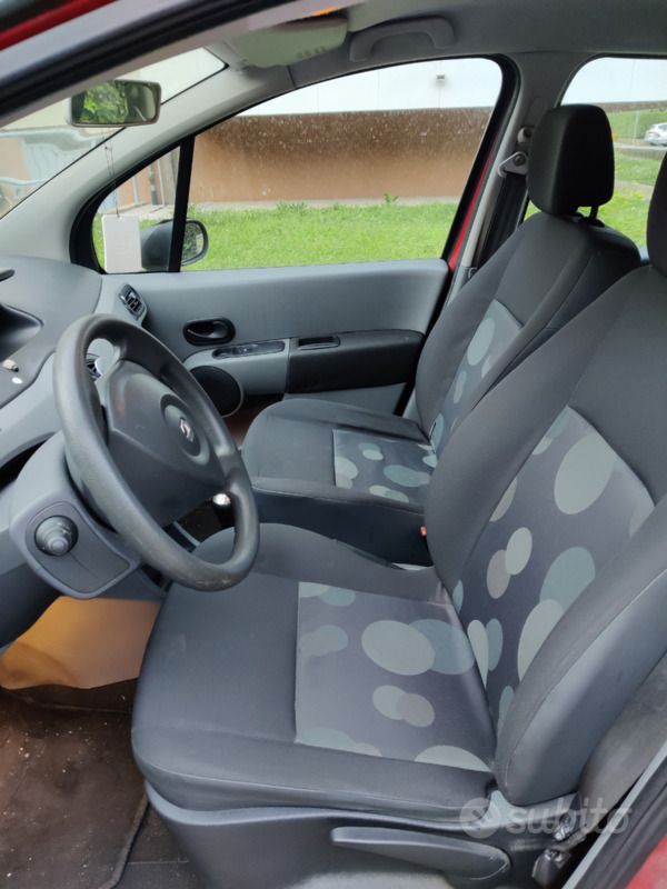 Usata Renault Modus 75 CV (55 kW) 2007 Rosso Monovolume