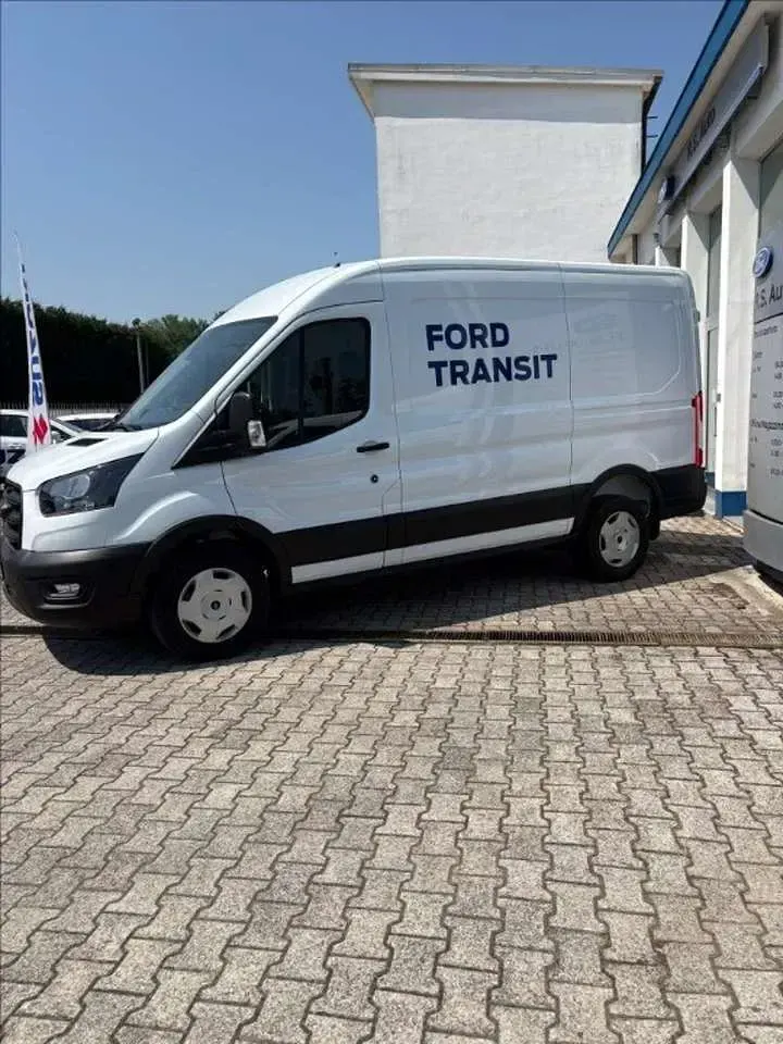 Nuova Ford Transit Trend 131 CV (96 kW) 2025 Bianco Furgone