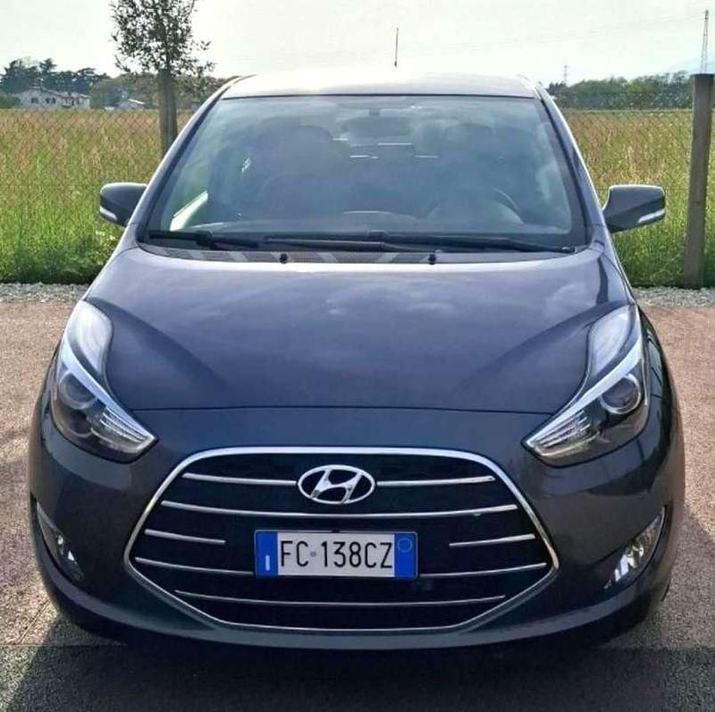 Occasion Hyundai ix20 122 PK (89 kW) 2015 Grijs Hatchback