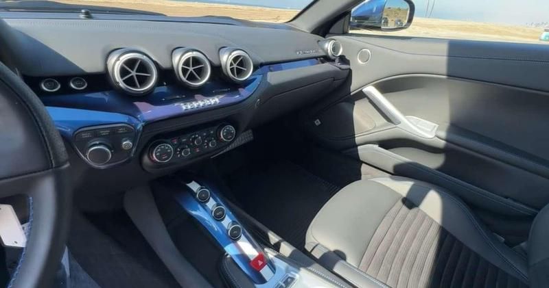 Usata Ferrari F12 741 CV (545 kW) 2017 Blu/azzurro Coupé