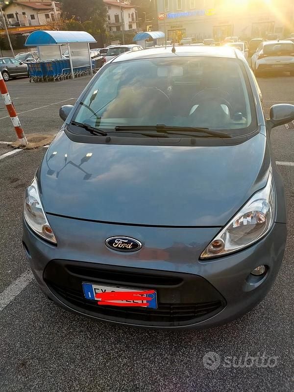 Usata Ford Ka 69 CV (50 kW) 2014 Grigio Berlina