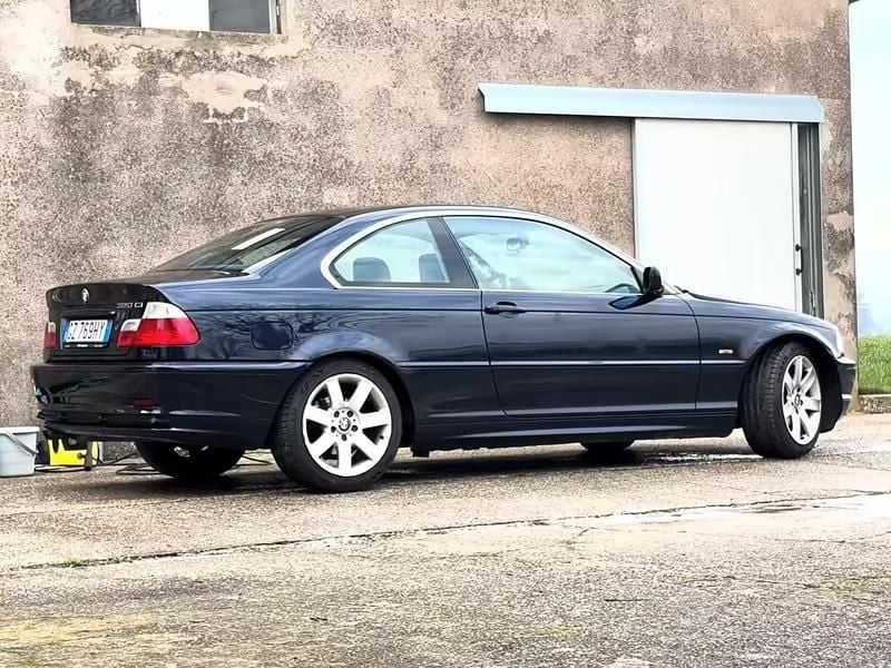 Begagnad BMW 320 Efficient Dynamics 170 HK (125 kW) 2002 Sportkupé