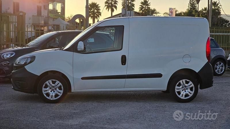Usata Fiat Doblò 95 CV (69 kW) 2019 Bianco Monovolume