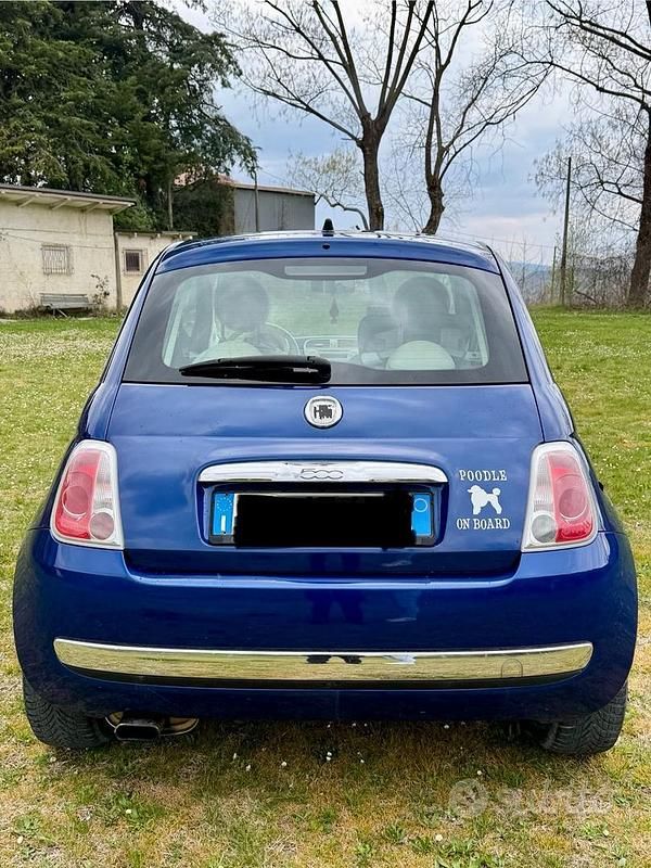 Usata Fiat 500 Lounge 75 CV (55 kW) 2010 Blu Utilitaria