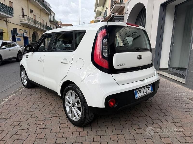 Usata Kia Soul 136 CV (100 kW) 2019 Bianco SUV