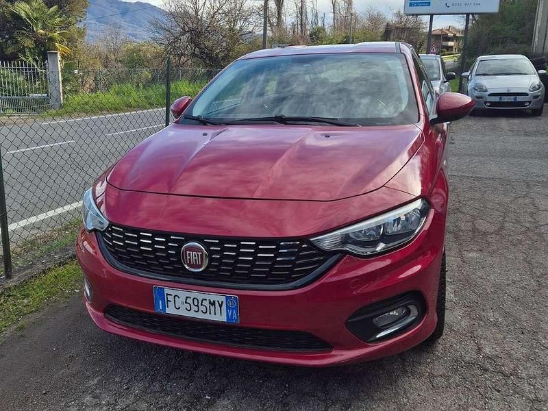 Usata Fiat Tipo Opening Edition 95 CV (69 kW) 2016 Rosso Berlina