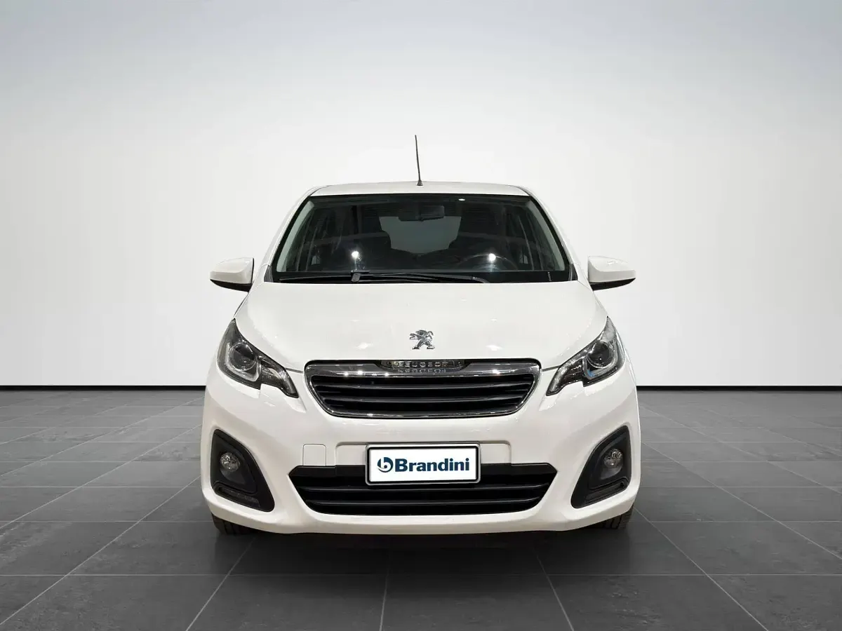Usata Peugeot 108 GT-line 72 CV (52 kW) 2019 Bianco Utilitaria