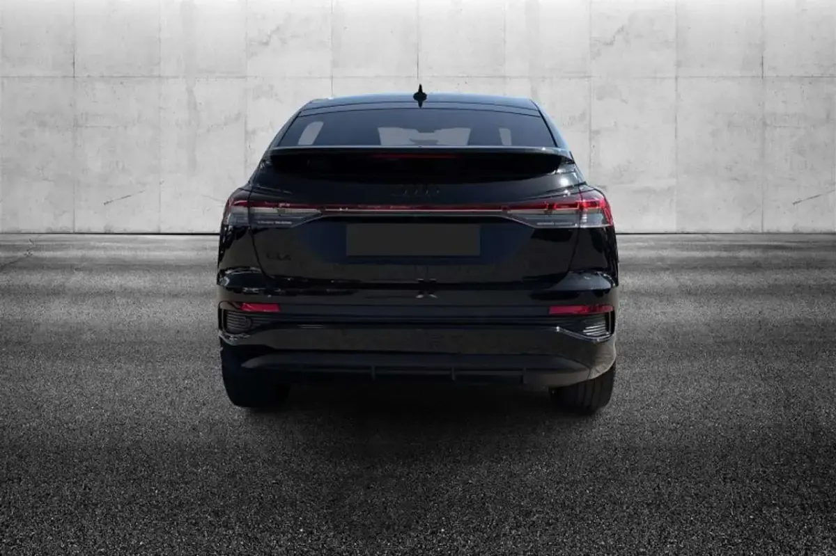 Usata Audi Q4 e-tron 69 kW (95 CV) 2023 Nero SUV