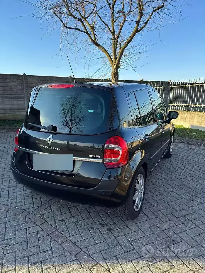 Usata Renault Modus 75 CV (55 kW) 2012 Nero Monovolume
