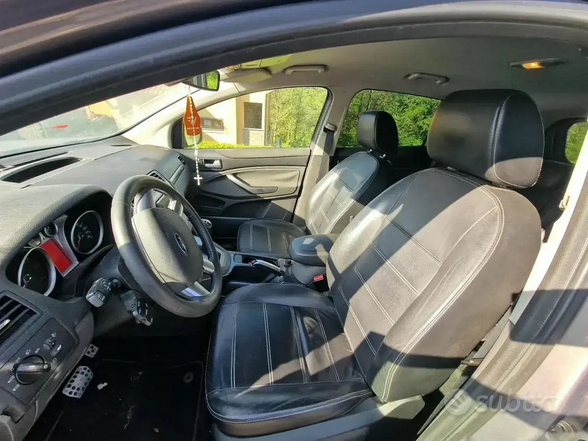 Usado Ford Kuga 163 CV (119 kW) 2012 SUV