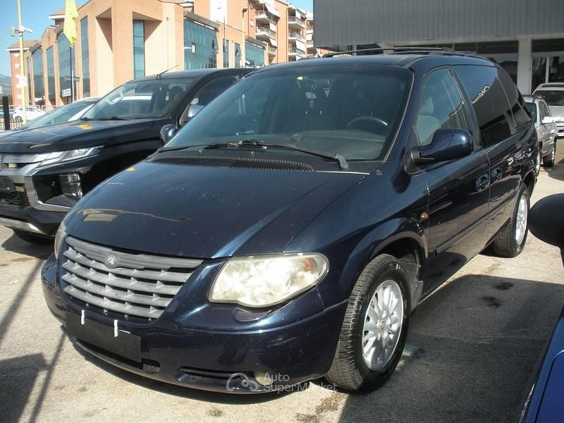 Usata Chrysler Grand Voyager 143 CV (105 kW) 2006 Blu Monovolume