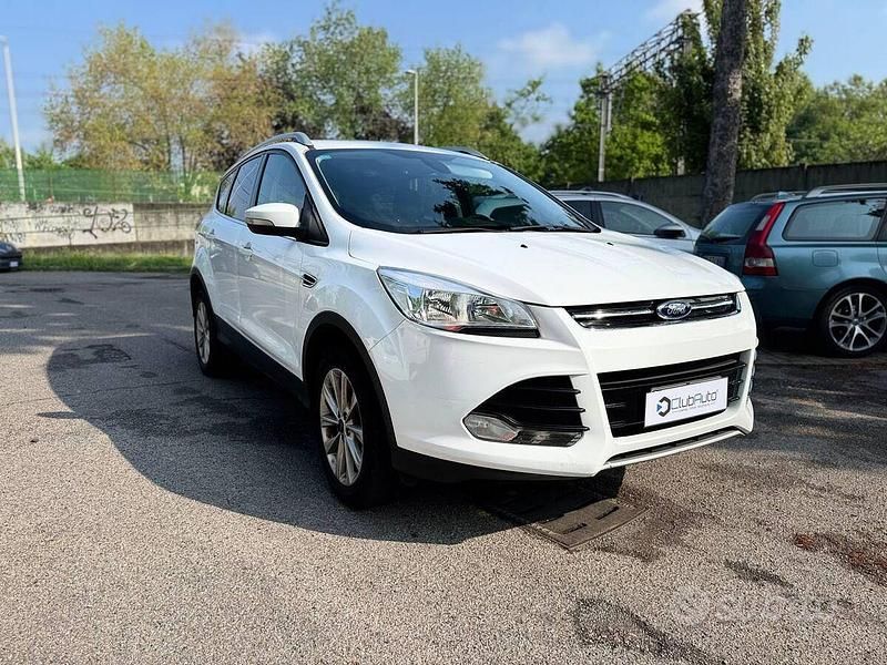 Usata Ford Kuga Titanium 120 CV (88 kW) 2015 Bianco SUV