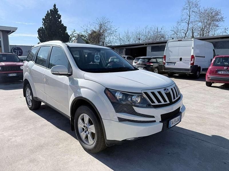 Usata Mahindra XUV500 140 CV (102 kW) 2014 Bianco SUV