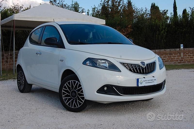 Usata Lancia Ypsilon S 69 CV (50 kW) 2024 Bianco Utilitaria