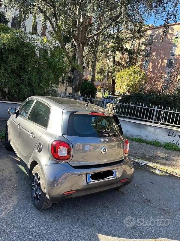 Usata Smart ForFour 90 CV (66 kW) 2019 Grigio Utilitaria