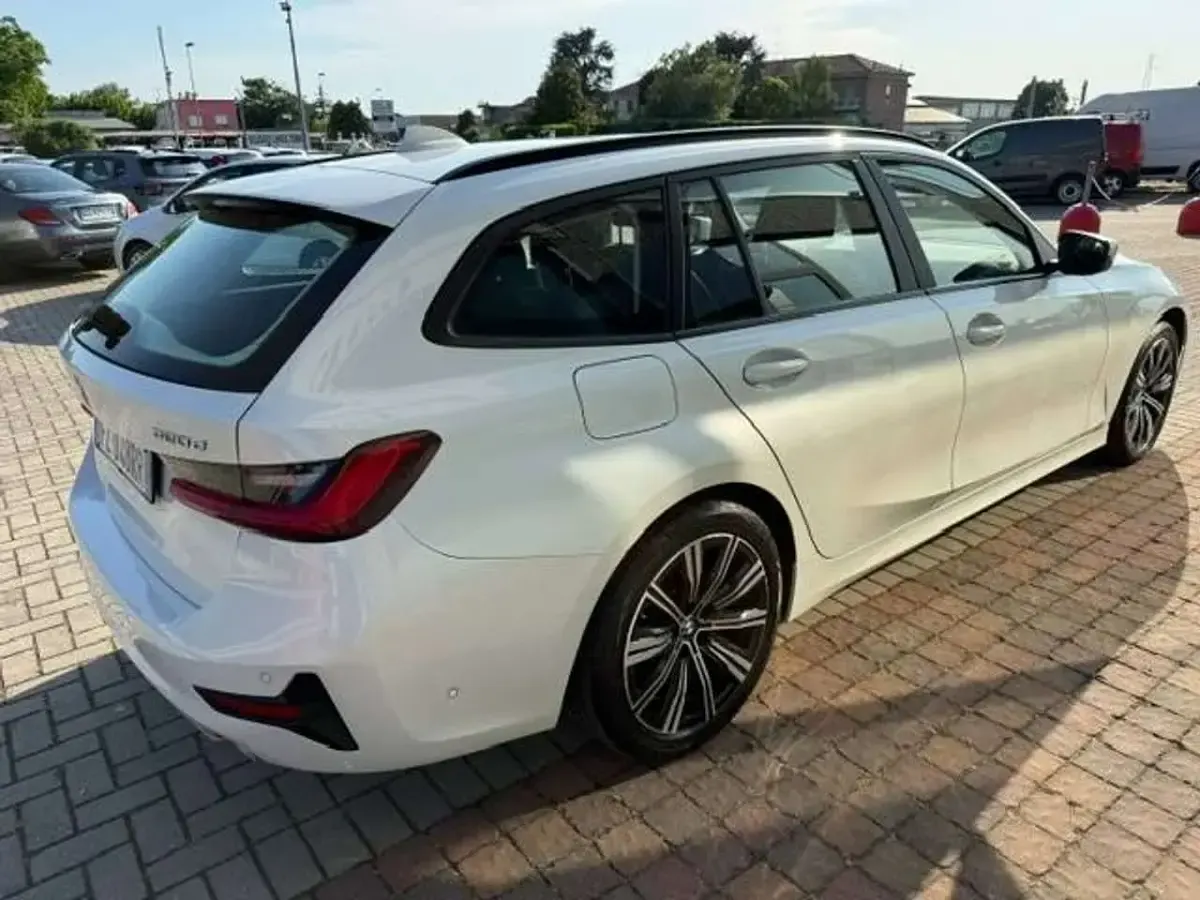 Usata BMW 320 Sport Line 190 CV (139 kW) 2019 Bianco Station wagon