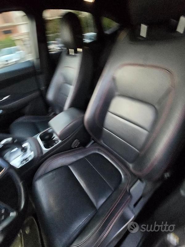 Usata Jaguar E-Pace 200 CV (147 kW) 2020 Grigio SUV