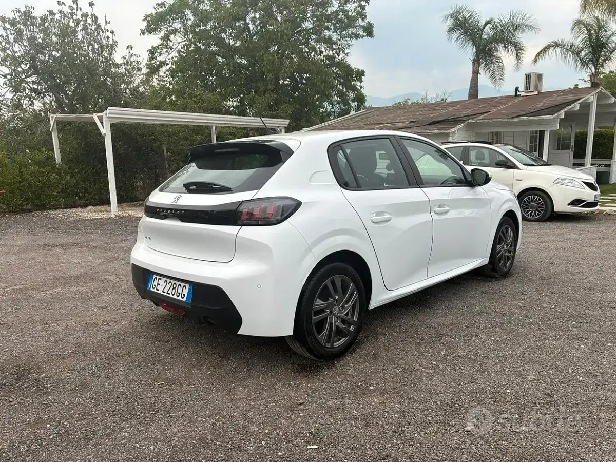 Usata Peugeot 208 75 CV (55 kW) 2021 Bianco Utilitaria