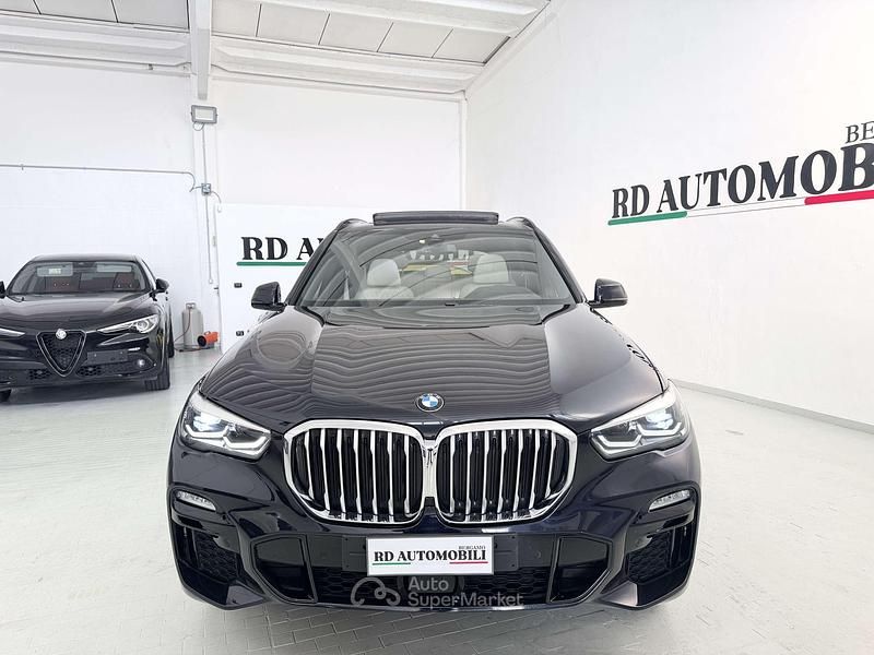 Usata BMW X5 M Sport 265 CV (194 kW) 2019 Blu tanzanite metallizzato SUV