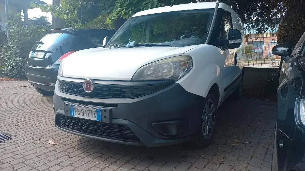 Usata Fiat Doblò 95 CV (69 kW) 2018 Bianco Monovolume