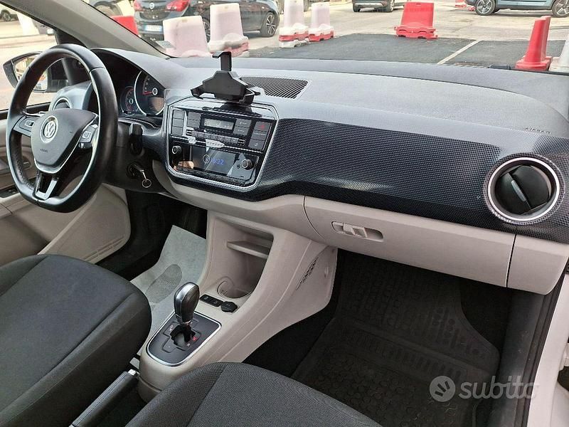 Usata VW up! move up! 75 CV (55 kW) 2018 Bianco Utilitaria