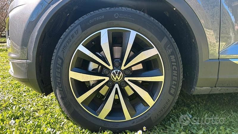 Usata VW T-Roc Business 110 CV (80 kW) 2021 Grigio SUV
