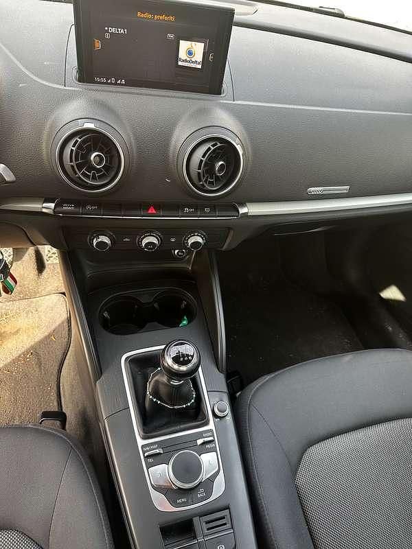 Usata Audi A3 Business 116 CV (85 kW) 2018 Nero Berlina