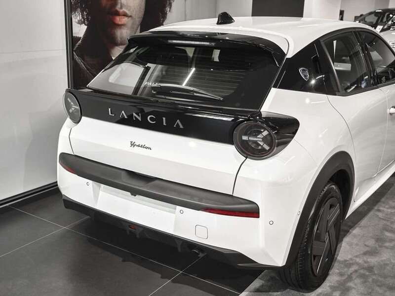 Usata Lancia Ypsilon 110 CV (80 kW) 2024 Other Utilitaria