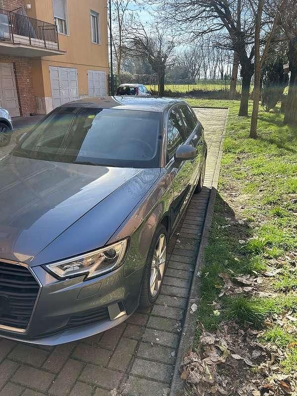 Usata Audi A3 Ambiente 110 CV (80 kW) 2017 Grigio Berlina