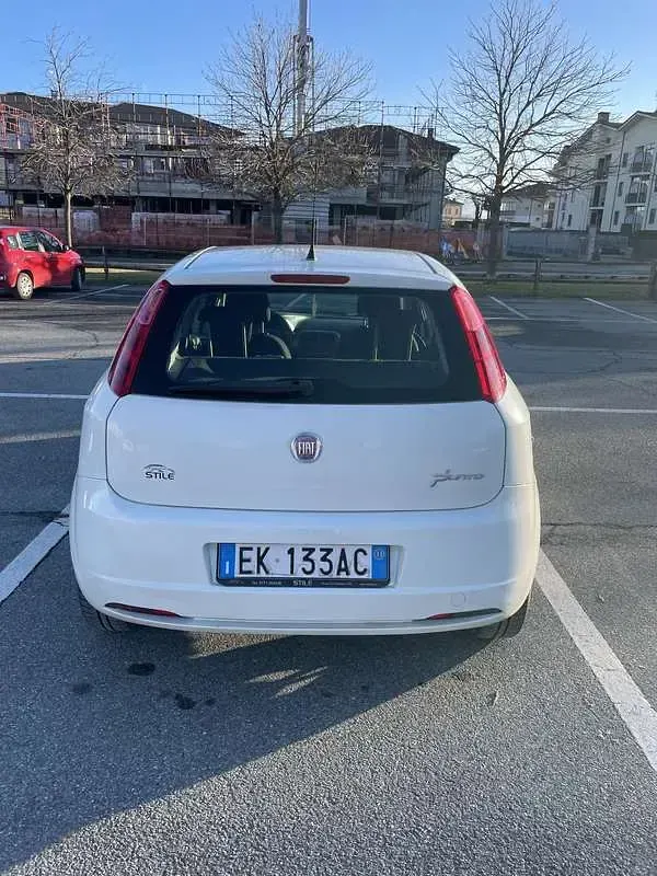 Usata Fiat Grande Punto 77 CV (56 kW) 2011 Utilitaria