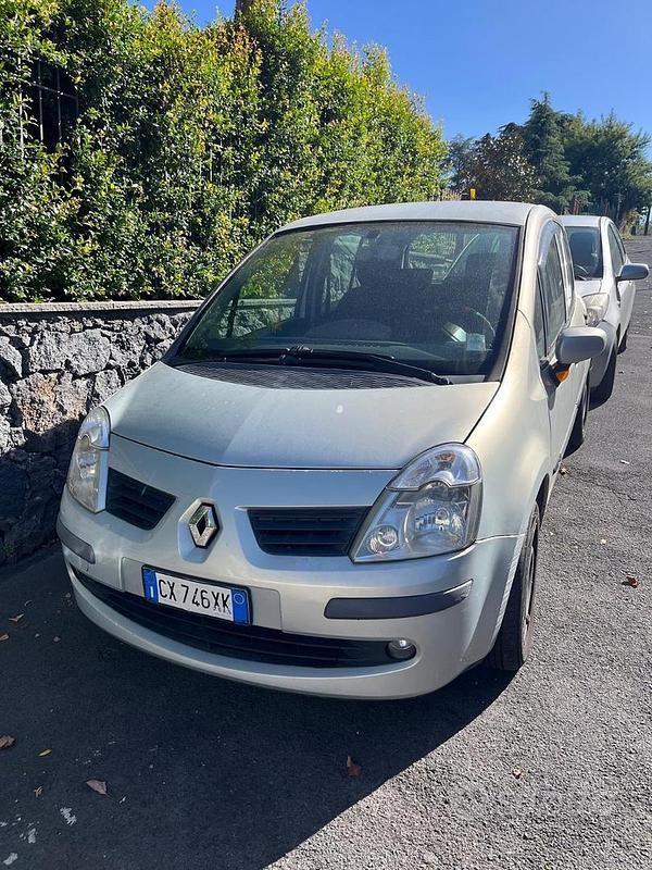 Usata Renault Modus 106 CV (77 kW) 2006 Monovolume