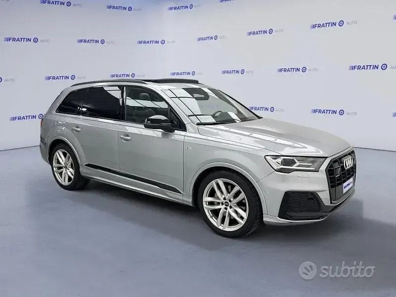 Usata Audi Q7 Sport 286 CV (210 kW) 2023 Grigio SUV