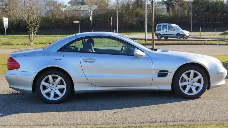 Usata Mercedes SL500 306 CV (225 kW) 2004 Argento Cabrio