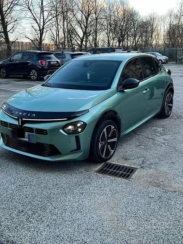 Usata Lancia Ypsilon 2024 Verde Utilitaria