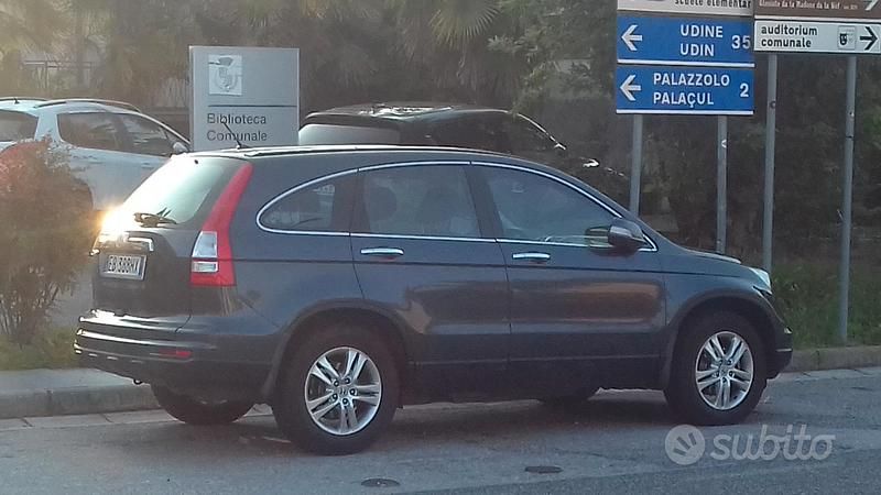 Blu Usata 2010 Honda CR-V SUV | 3500 € (Ottimo prezzo) - Immagine 1/4