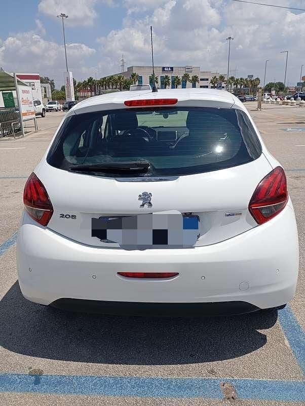 Usata Peugeot 208 GT-line 110 CV (80 kW) 2016 Utilitaria
