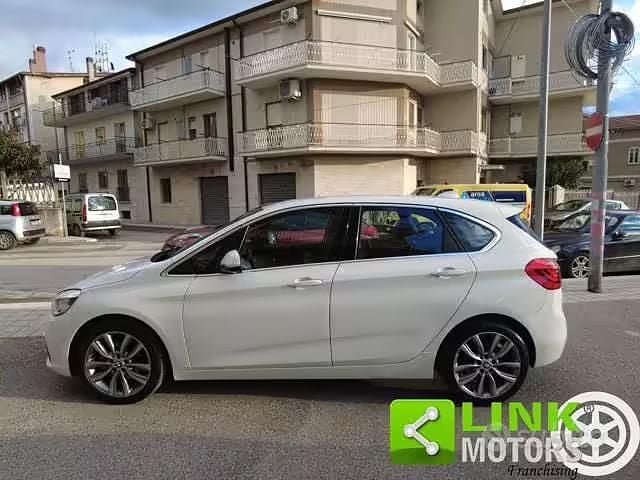 Usata BMW 216 Active Tourer Efficient Dynamics 116 CV (85 kW) 2014 Bianco Monovolume