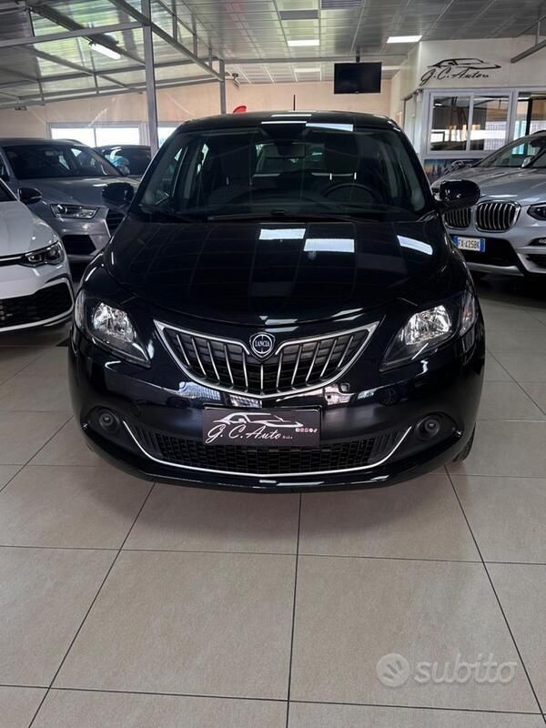 Nero Usata 2022 Lancia Ypsilon S Due volumi | 10.800 € (Buon prezzo) - Immagine 1/4