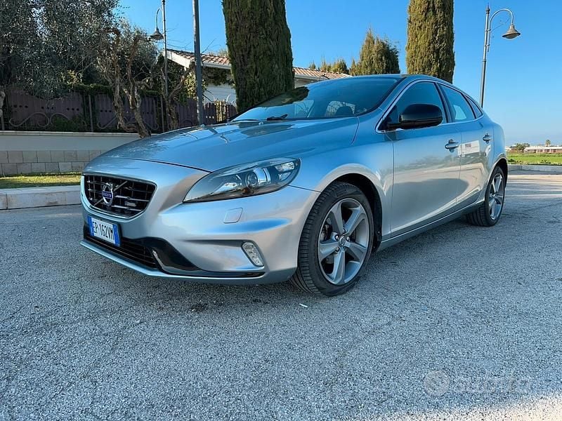 Usata Volvo V40 R-Design 116 CV (85 kW) 2013 Grigio Berlina