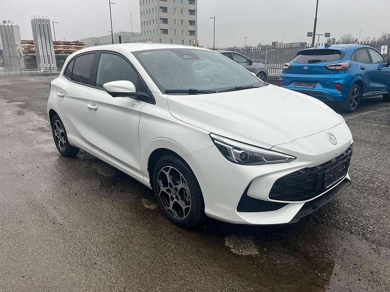 Bianco Nuova 2025 MG MG3 Luxury Due volumi | 19.900 € (Buon prezzo) - Immagine 1/4